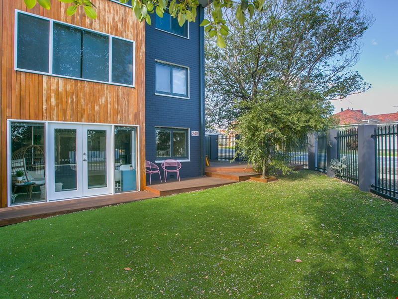 1/248 Labouchere Road, Como WA 6152