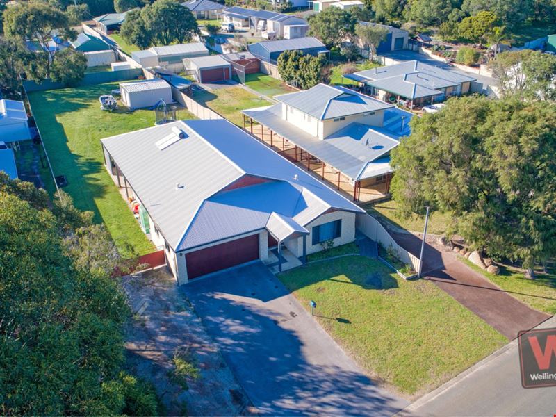 14 Goss Street, Little Grove WA 6330