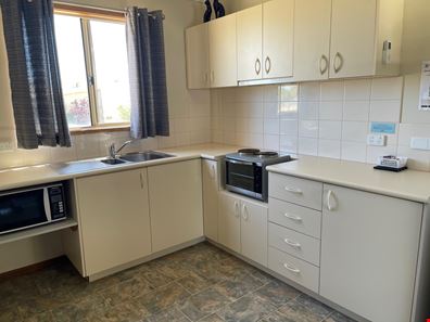 21/123 Point Leander Drive, Port Denison WA 6525