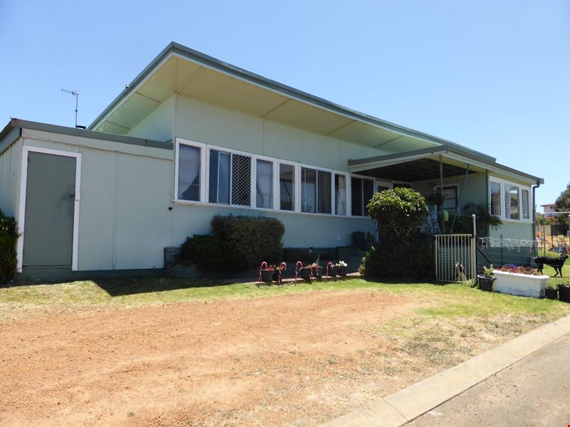 8 Brady St, Augusta WA 6290