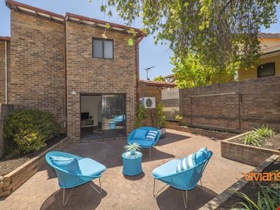 3/242 Coode Street, Como WA 6152