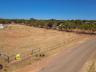 24 Border Drive, Deepdale WA 6532