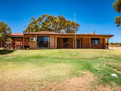 35070 Brand Highway, Greenough WA 6532