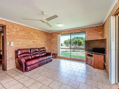 35070 Brand Highway, Greenough WA 6532