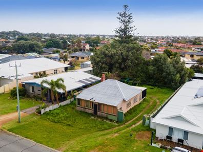 136 Penguin Road, Safety Bay WA 6169