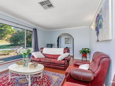 27 Carawatha Avenue, Mount Nasura WA 6112