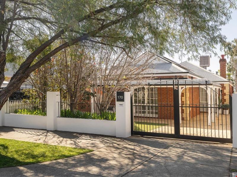 13 Stevens Pieter Street, Daglish WA 6008