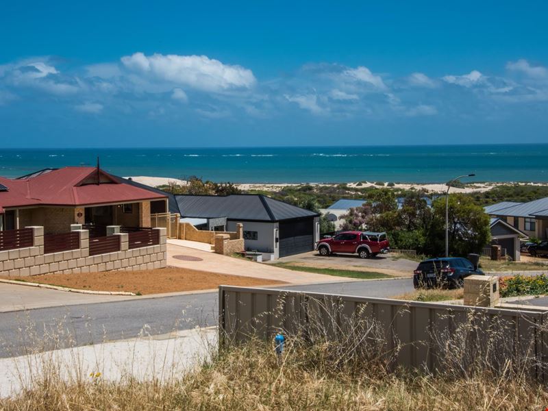 9 Pelican Rise, Wandina WA 6530