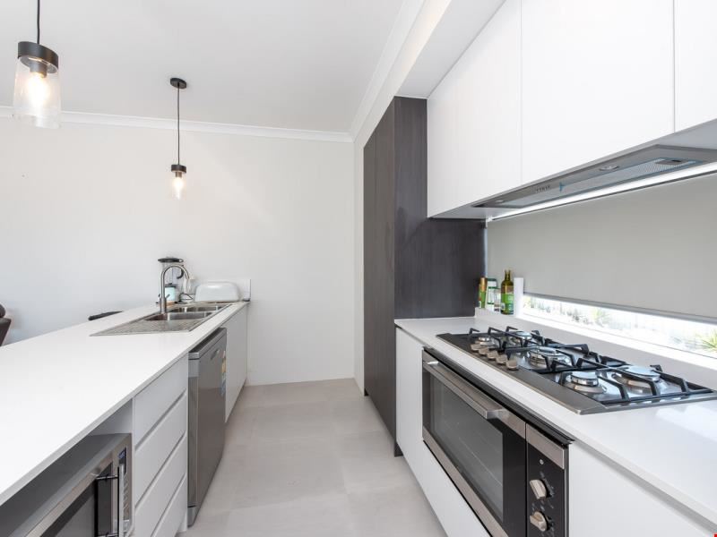 5A Plane Court, Beldon WA 6027