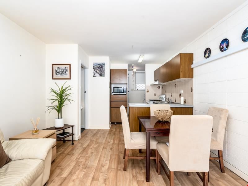 2/15 Morris Road, Innaloo WA 6018