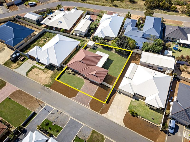 27 Ego Creek Loop, Waggrakine WA 6530