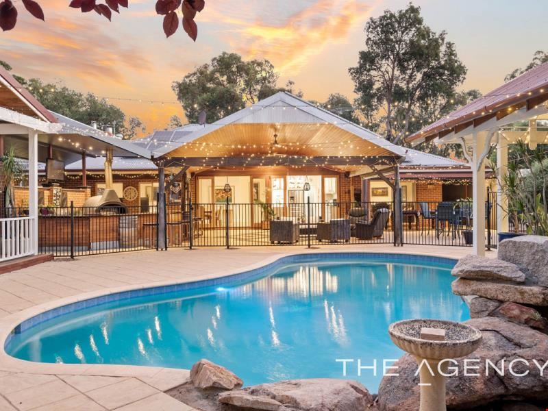 1100 Wildberry Drive, Stoneville WA 6081