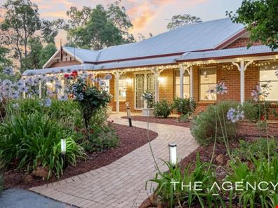 1100 Wildberry Drive, Stoneville WA 6081