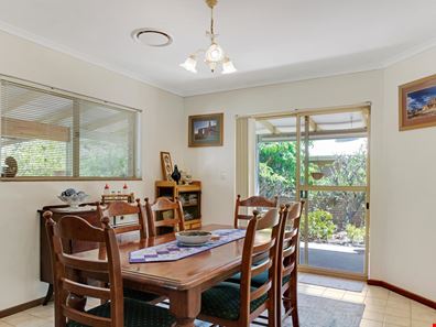 7 Logue Court, Walkaway WA 6528