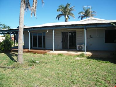 12 Cornish Street, Carnarvon WA 6701