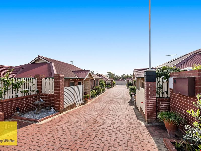 2/9 Railway Road, Kalamunda WA 6076