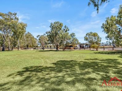 447 Leipold Rd, Oldbury WA 6121
