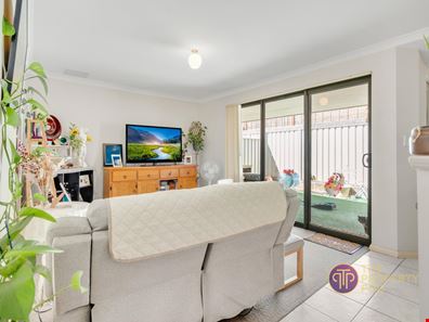 5/4 Valentine Road, Kelmscott WA 6111