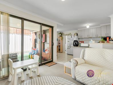 5/4 Valentine Road, Kelmscott WA 6111