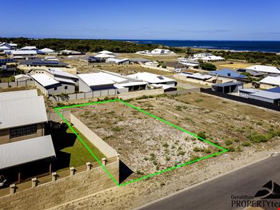 18 Bertran Vista, Port Denison WA 6525