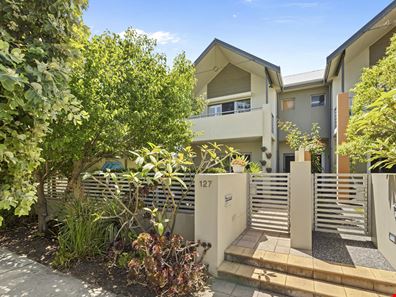 127 Lynn Street, Trigg WA 6029