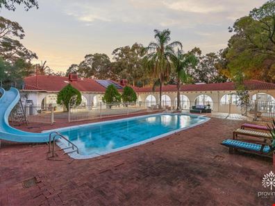 20 Wheelwright Road, Lesmurdie WA 6076
