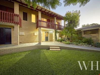 2/122 Petra Street, Bicton WA 6157