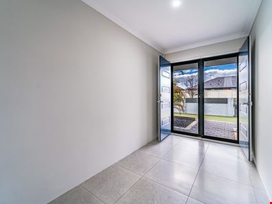 7 Banksiadale Gate, Lakelands WA 6180