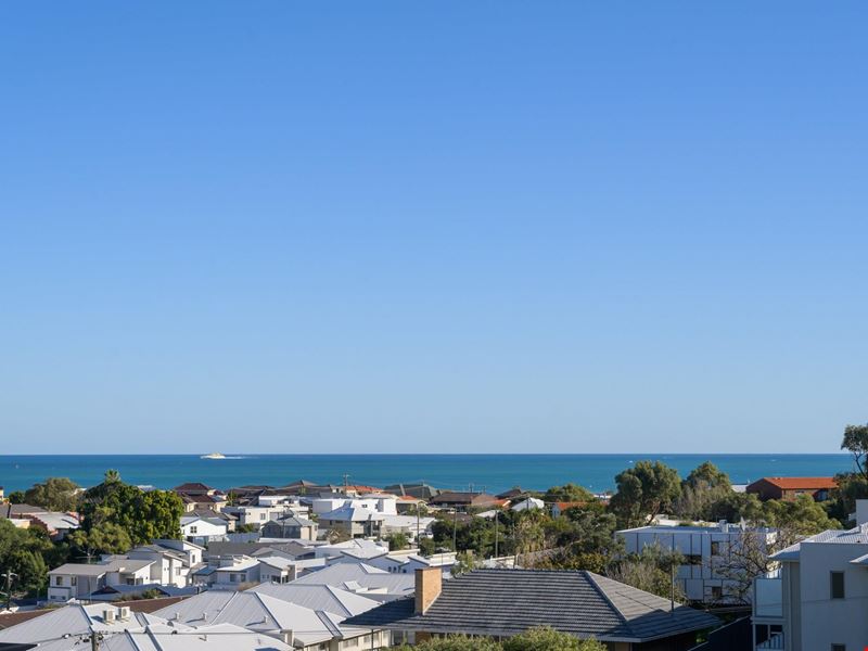 27A Nautilus Crescent, Scarborough WA 6019
