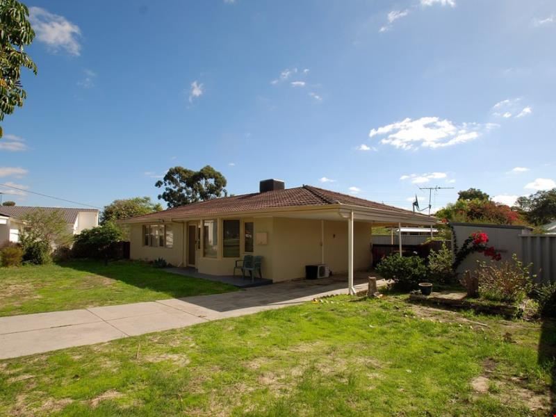 5 Cromer Place, Lynwood WA 6147