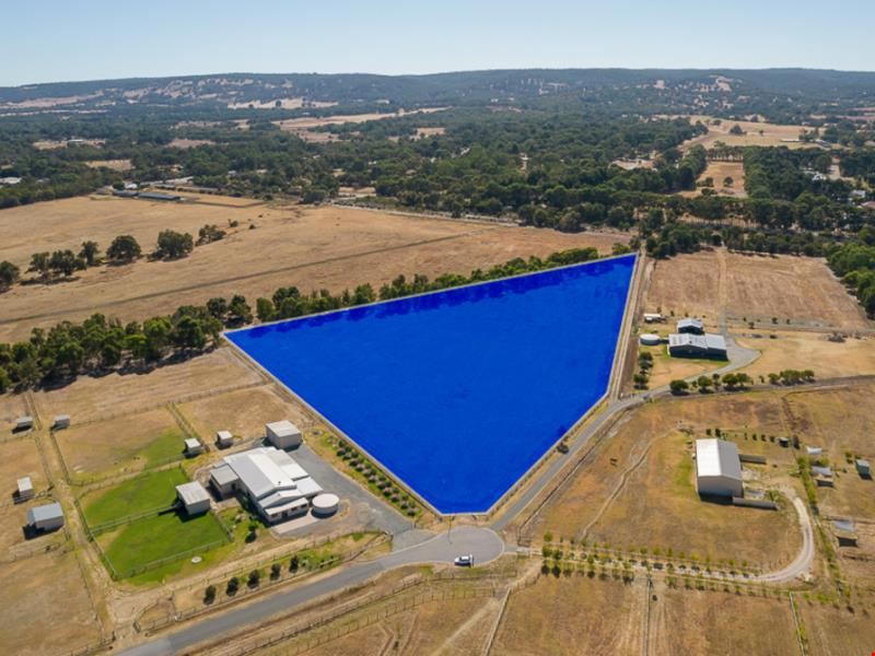 7 Lampiter Drive, Mardella WA 6125