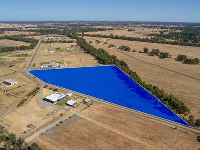 7 Lampiter Drive, Mardella WA 6125