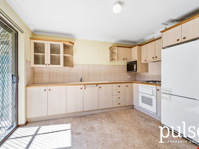 2/76-78 Barbican Street West, Shelley WA 6148