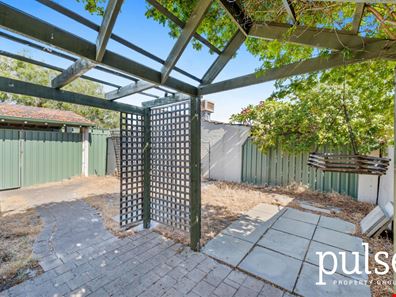 2/76-78 Barbican Street West, Shelley WA 6148