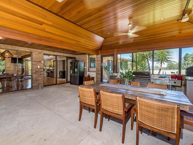 81 Coogee Road, Mariginiup WA 6078