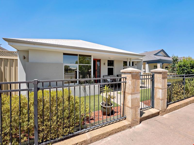 13 Piesley Street, Hammond Park WA 6164