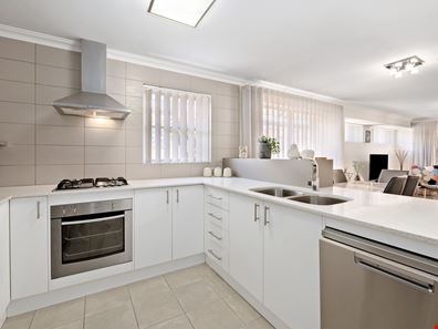 13 Piesley Street, Hammond Park WA 6164
