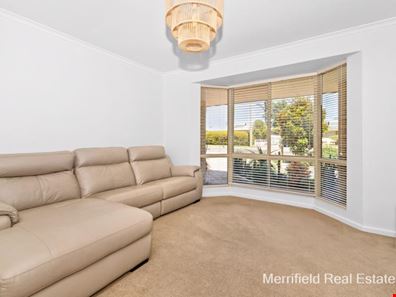 30 Flemington Street, Orana WA 6330