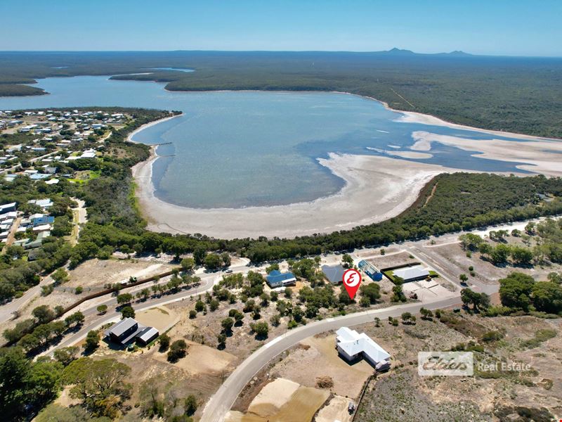 35 Blossoms Avenue, Bremer Bay WA 6338