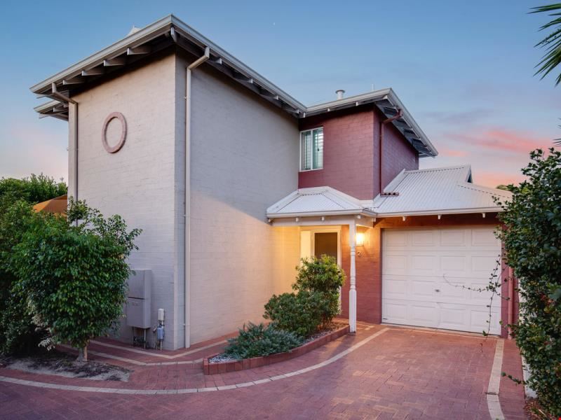 2/17 Lake Monger Drive, West Leederville WA 6007