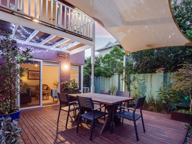 2/17 Lake Monger Drive, West Leederville WA 6007