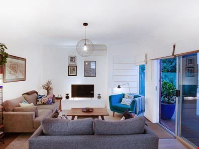 2/17 Lake Monger Drive, West Leederville WA 6007