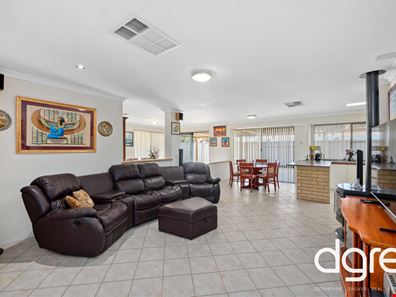 5 Roscrea Court, Orelia WA 6167