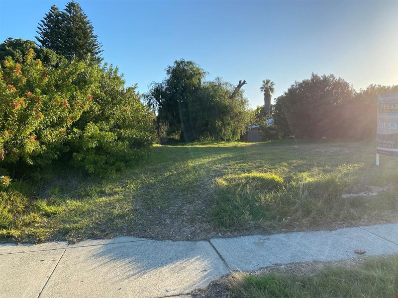 195 Safety Bay Road, Safety Bay WA 6169