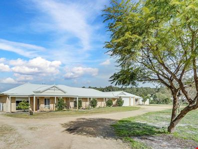 774 Southern Estuary Road, Lake Clifton WA 6215