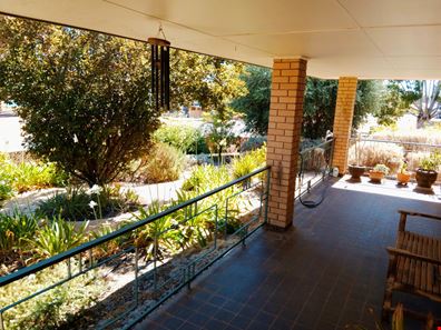 1 Kirkwood Street, Corrigin WA 6375