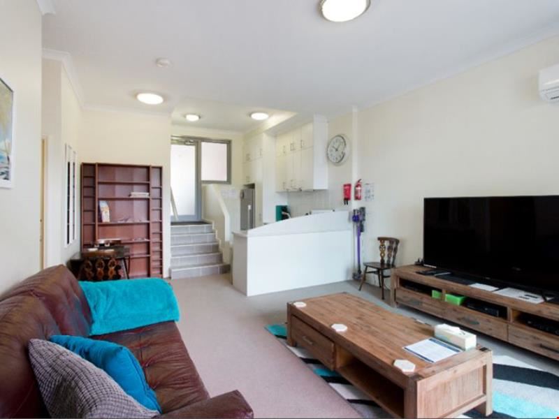 25/35 Malata Crescent, Success WA 6164