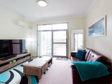 25/35 Malata Crescent, Success WA 6164