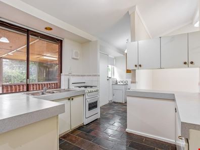 27 Cosmelia Way, Parkwood WA 6147