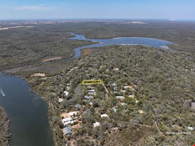 8 Flora Grove, Molloy Island WA 6290